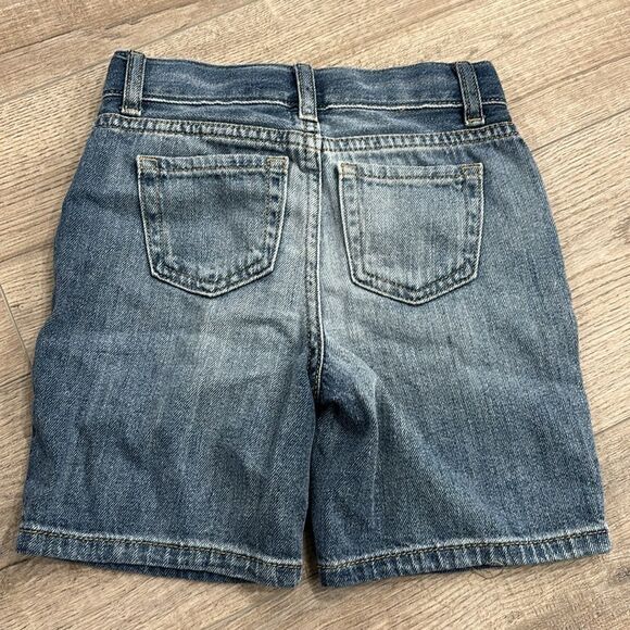 Children’s place shorts size 6 - Picture 2 of 3